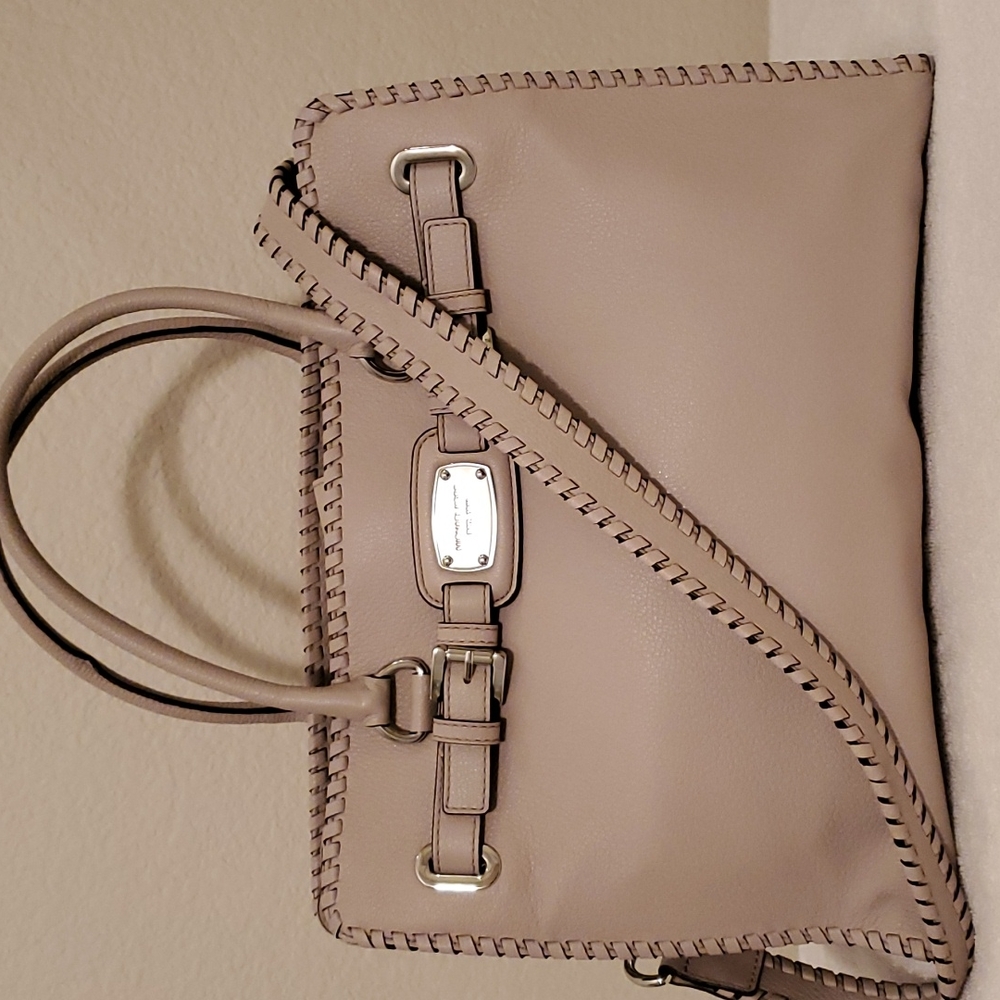 NWOT,Michael Kors Taupe Satchel, Beautiful whipstitch on shoulder strap/sides